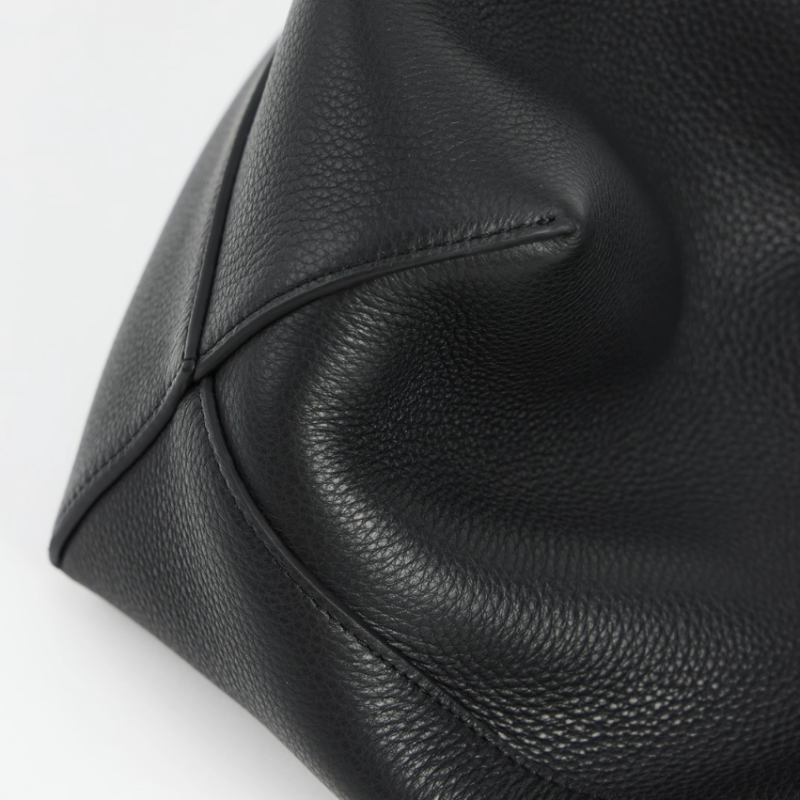 Designer Bucket Bag Classic Shoulder Bag in Leather Black