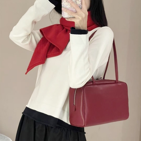 Handcraft Astra Bowling Bag in Leather Red